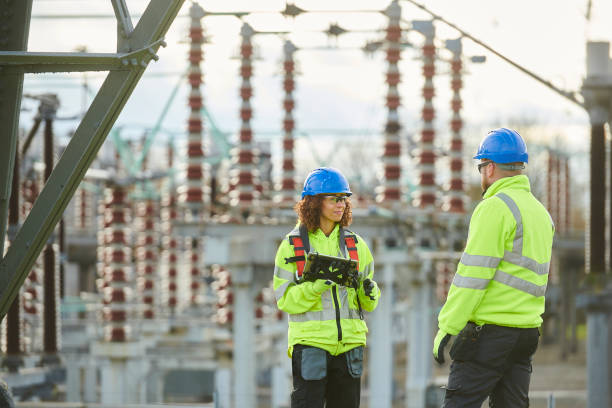 Best Emergency Electrician Near Me  in Lwa, CA